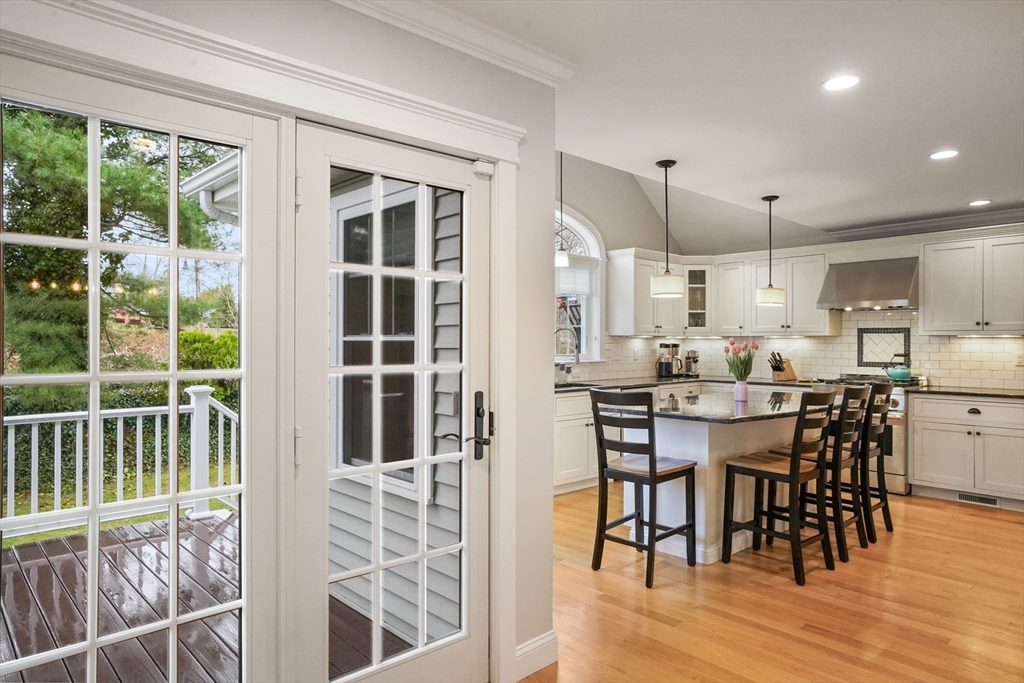 10 Higgins Road Marblehead, MA 01945 - Photo 6 of 30