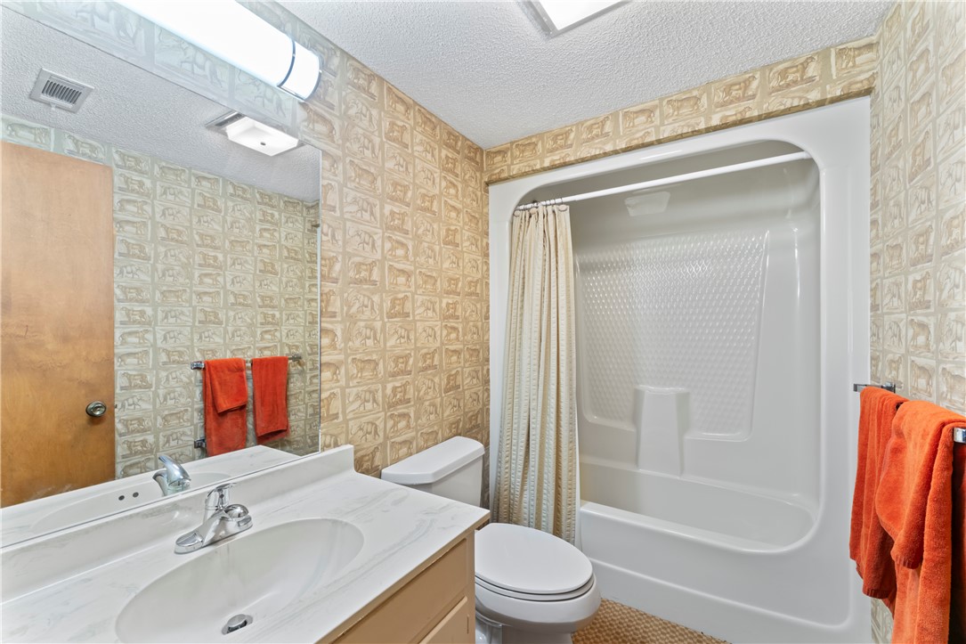 501 Westminster Drive Pendleton, SC 29670 - Photo 38 of 50 Lower Level full Bath accesses the Recreation Room and Bedroom