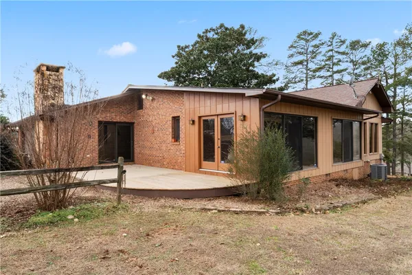$594,000 | 501 Westminster Drive, Pendleton, SC 29670