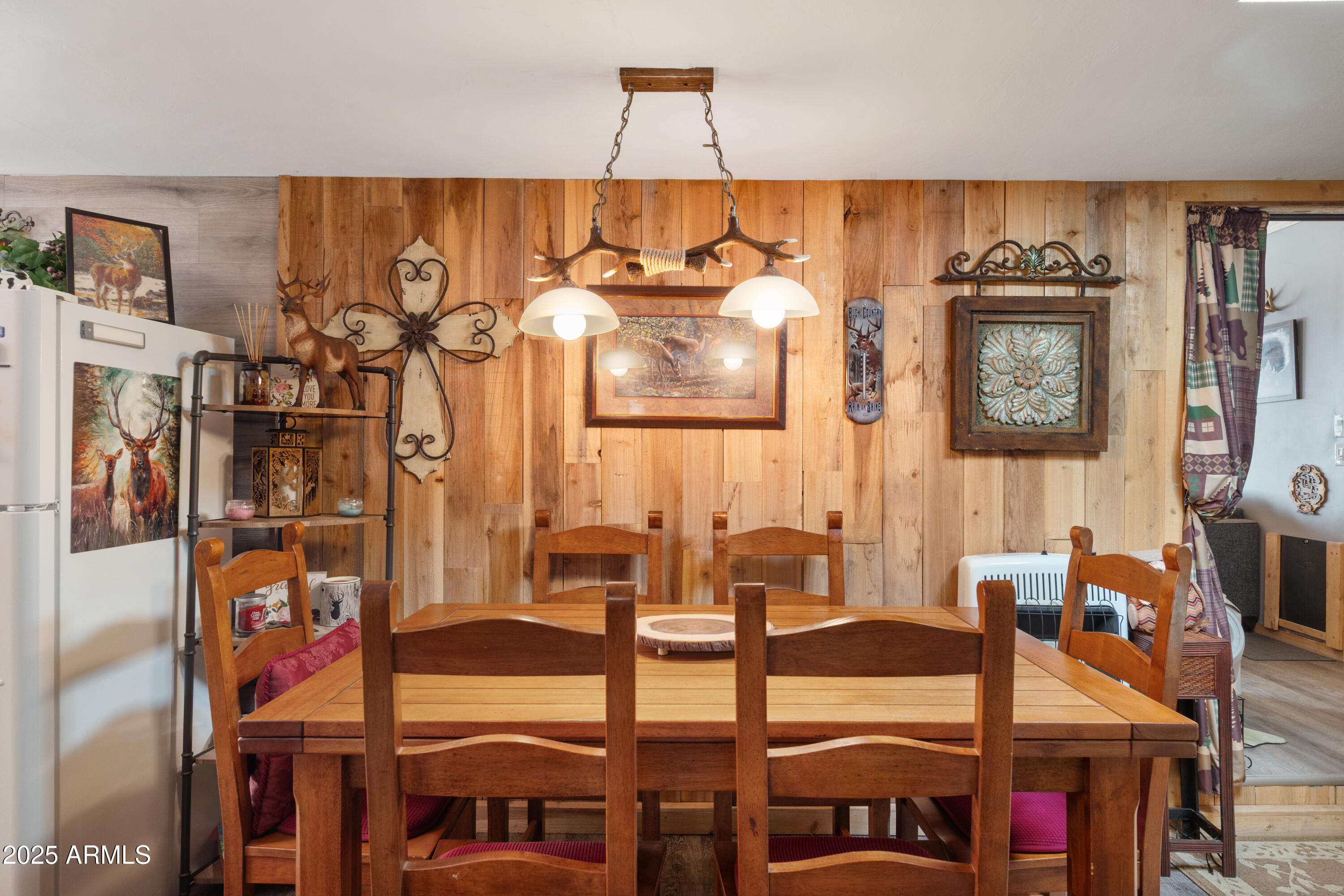 1659 Mormon Road Happy Jack, AZ 86024 - Photo 10 of 46 a view of a living room with furniture