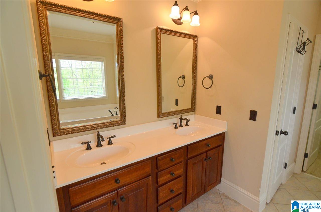222 Timber Ridge Circle Alabaster, AL 35007 - Photo 17 of 40