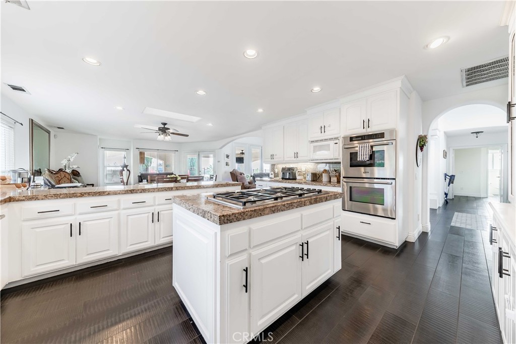 20491 Carancho Road Temecula, CA 92590 - Photo 13 of 64