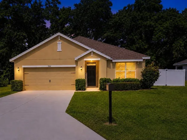 $304,900 | 9902 Southeast 37th Terrace, Belleview, FL 34420