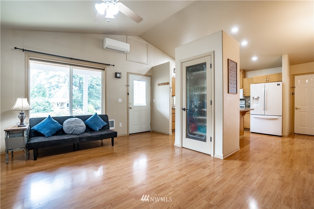 11014 Charm Road Southeast Rainier, WA 98576 - Photo 11 of 38 Gallery Image 11