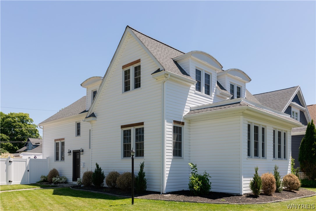 206 Tuscarora Road Buffalo, NY 14220 - Photo 3 of 46