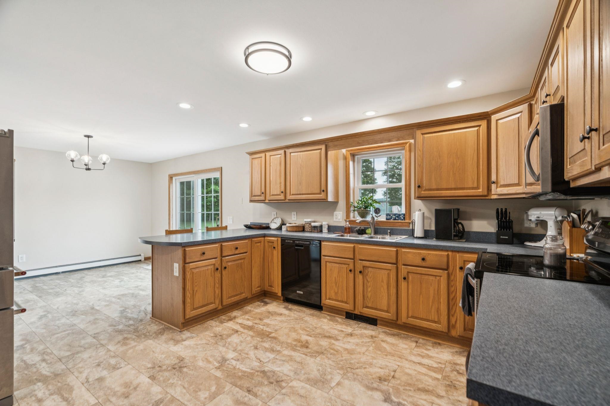 1407 Highway 5 Weathersfield, VT 05156 - Photo 10 of 39