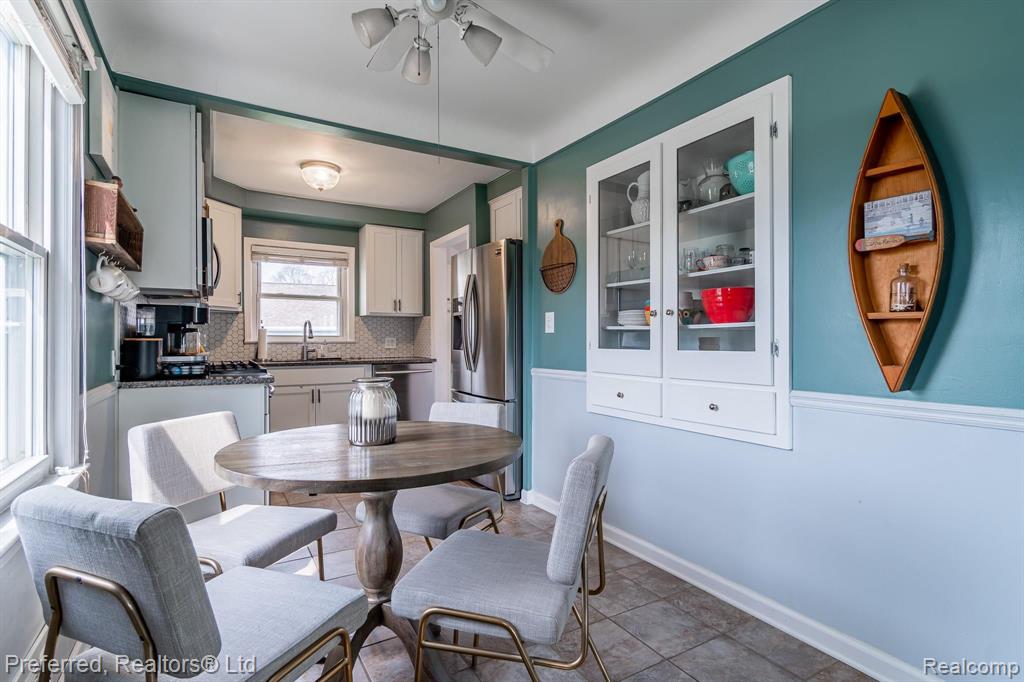3432 Chester Road Royal Oak, MI 48073 - Photo 8 of 32