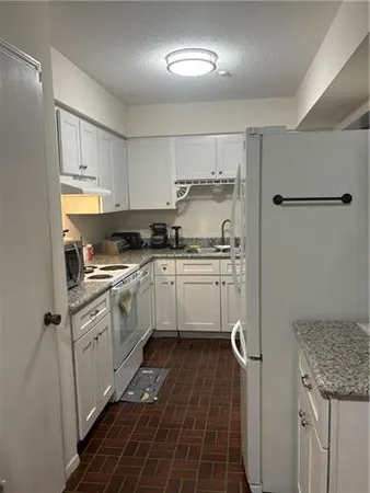 $1,400 | 1161 Lake Avenue, Unit 120, Metairie, LA 70005