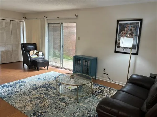 $1,400 | 1161 Lake Avenue, Unit 120, Metairie, LA 70005