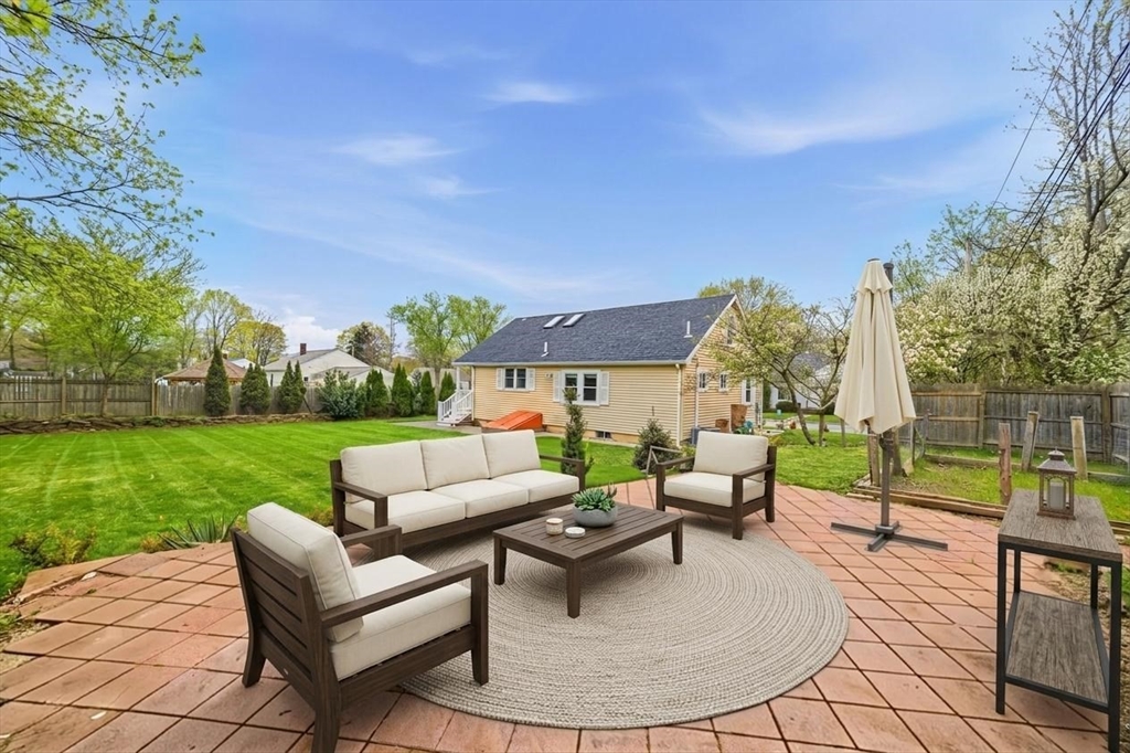 39 Brook Street Mansfield, MA 02048 - Photo 2 of 38