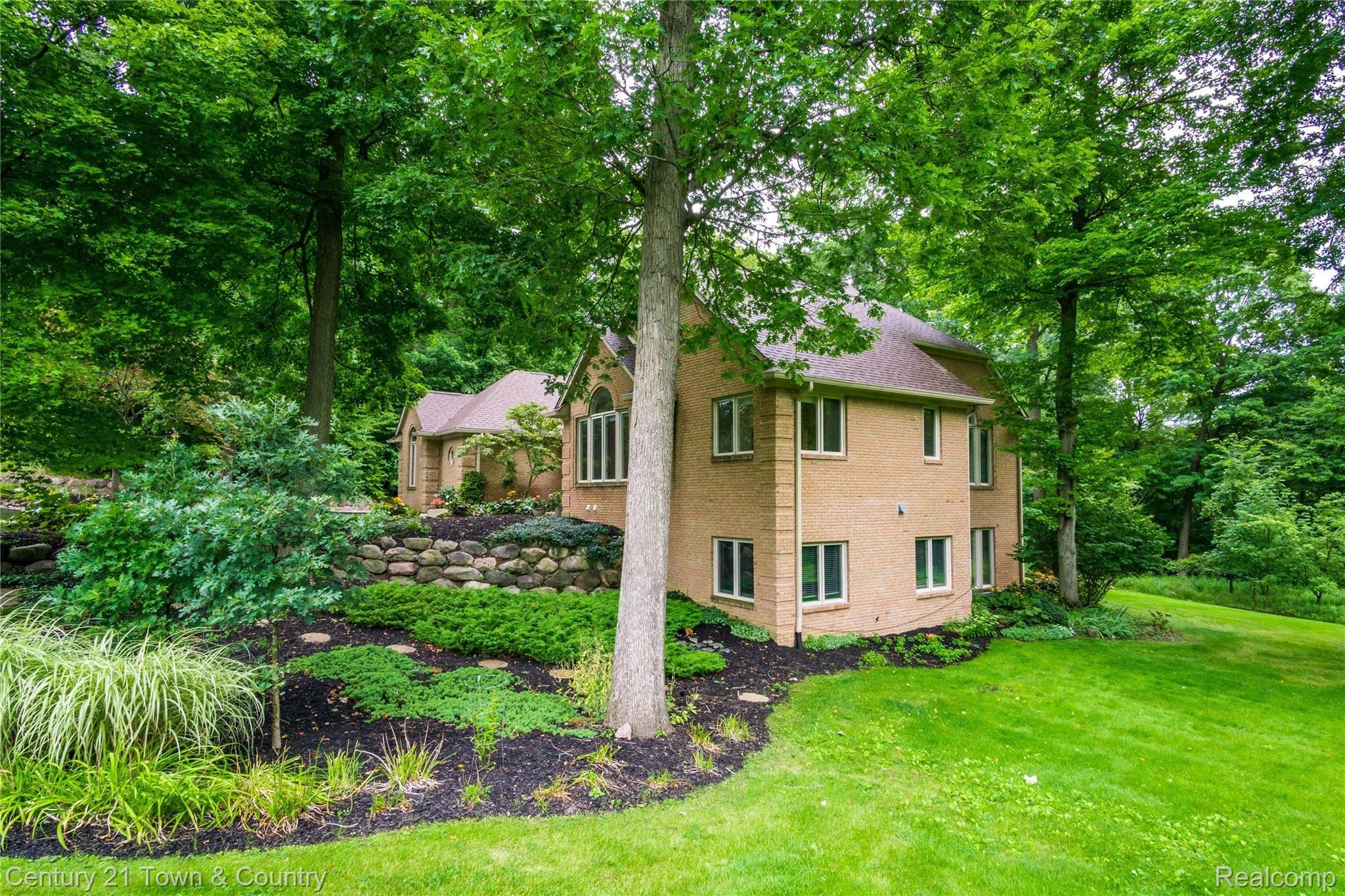 1116 Blue Ridge Drive Clarkston, MI 48348 - Photo 48 of 54 Exteriors (7 of 14).jpg