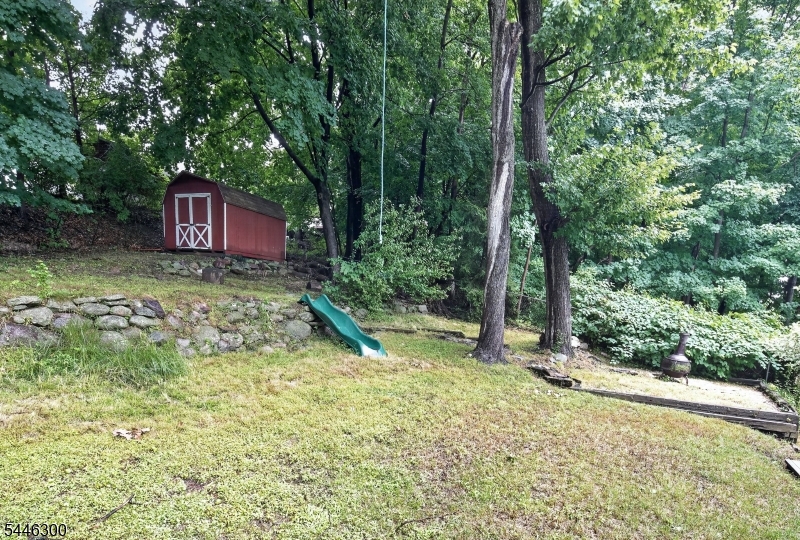 64 Valley Road Butler, NJ 07405 - Photo 19 of 20 Gallery Image 19