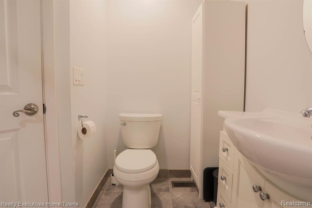 3905 Meldrum Road Casco, MI 48064 - Photo 22 of 35