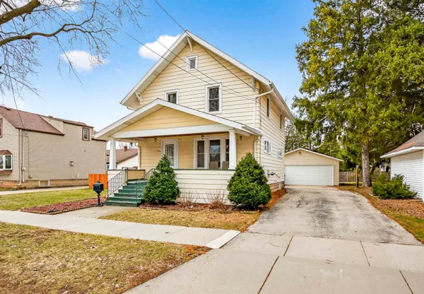 $249,000 | 121 South Outagamie Street, Appleton, WI 54914