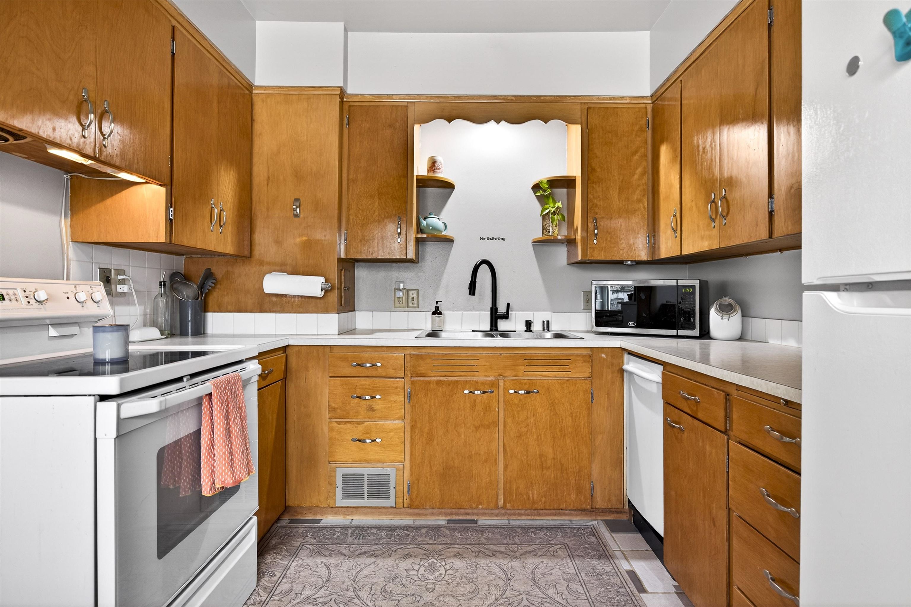 121 South Outagamie Street Appleton, WI 54914 - Photo 12 of 42