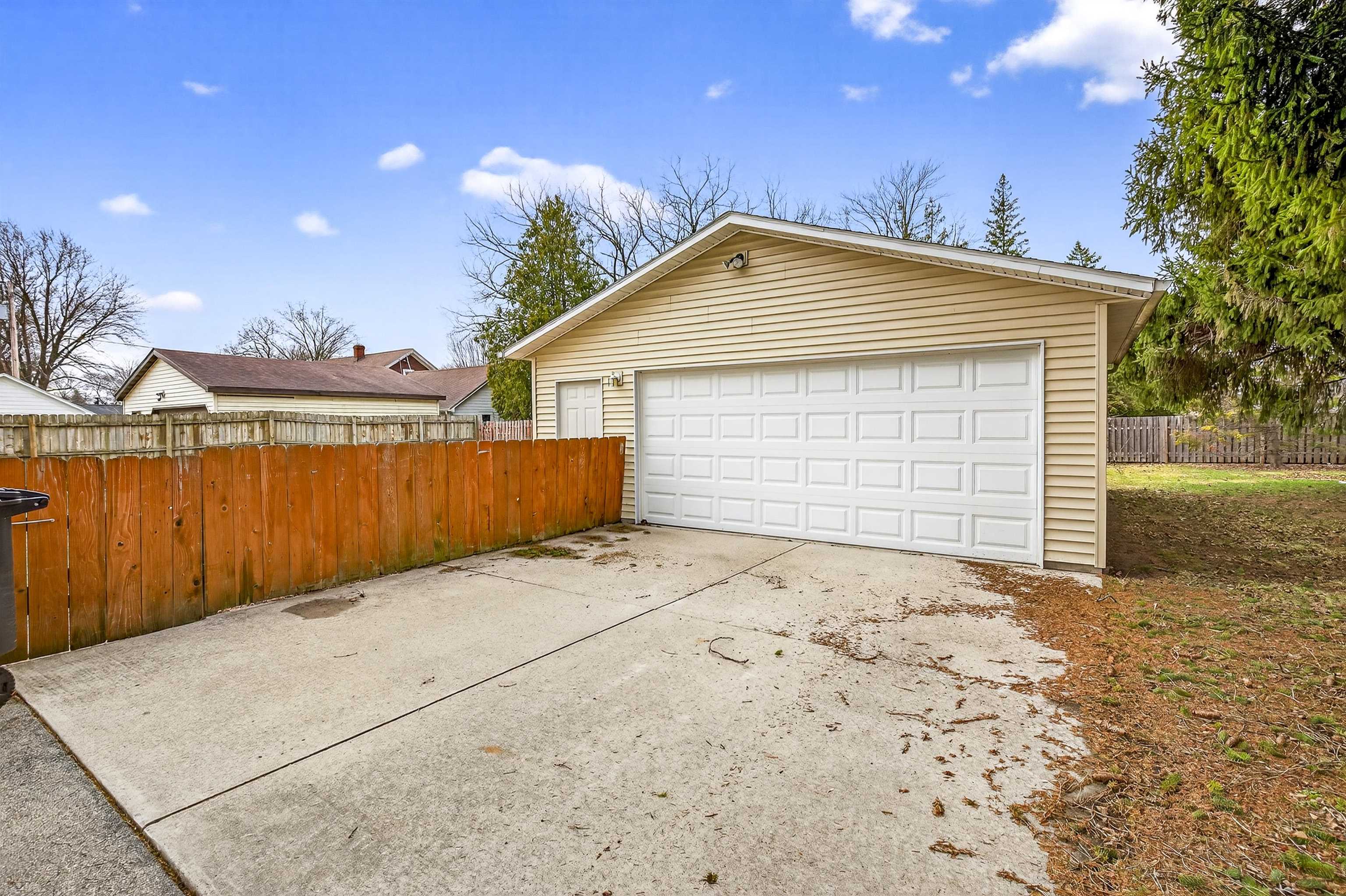 121 South Outagamie Street Appleton, WI 54914 - Photo 30 of 42