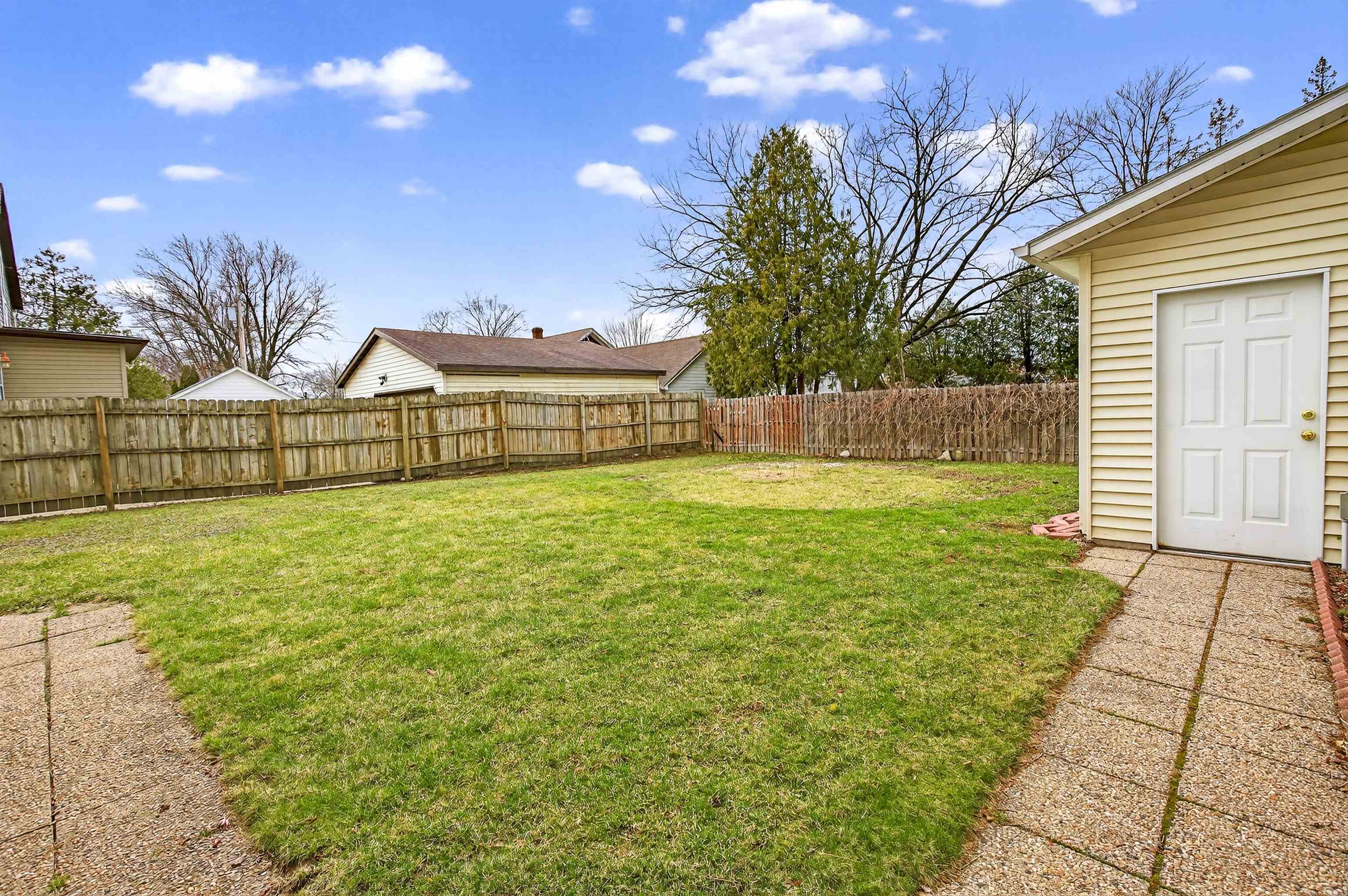 121 South Outagamie Street Appleton, WI 54914 - Photo 31 of 42