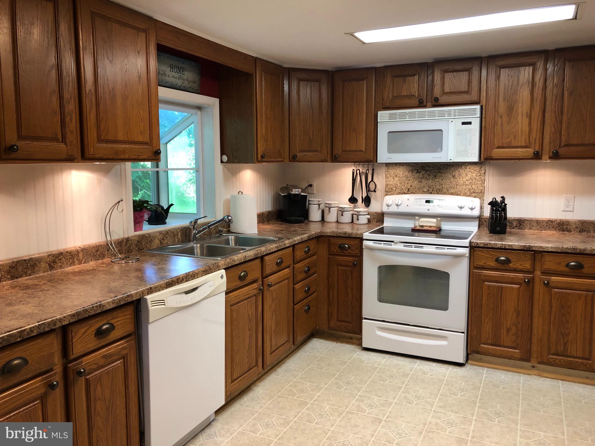 37 Maack Road Pottstown, PA 19465 - Photo 5 of 24