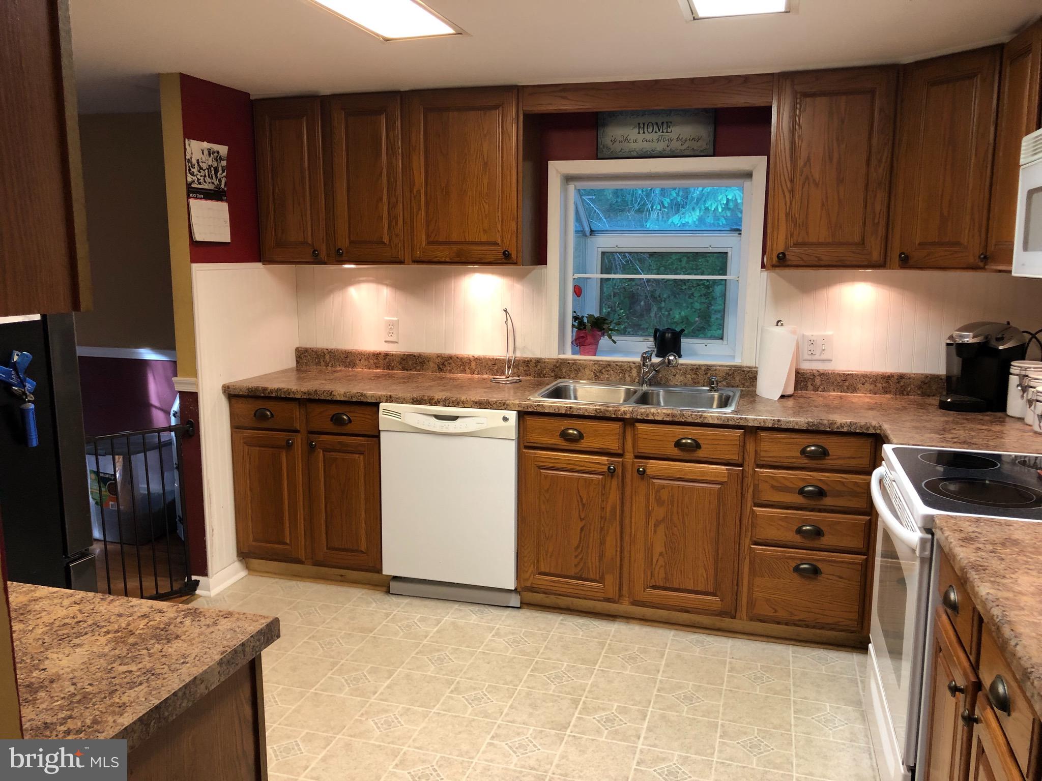 37 Maack Road Pottstown, PA 19465 - Photo 6 of 24