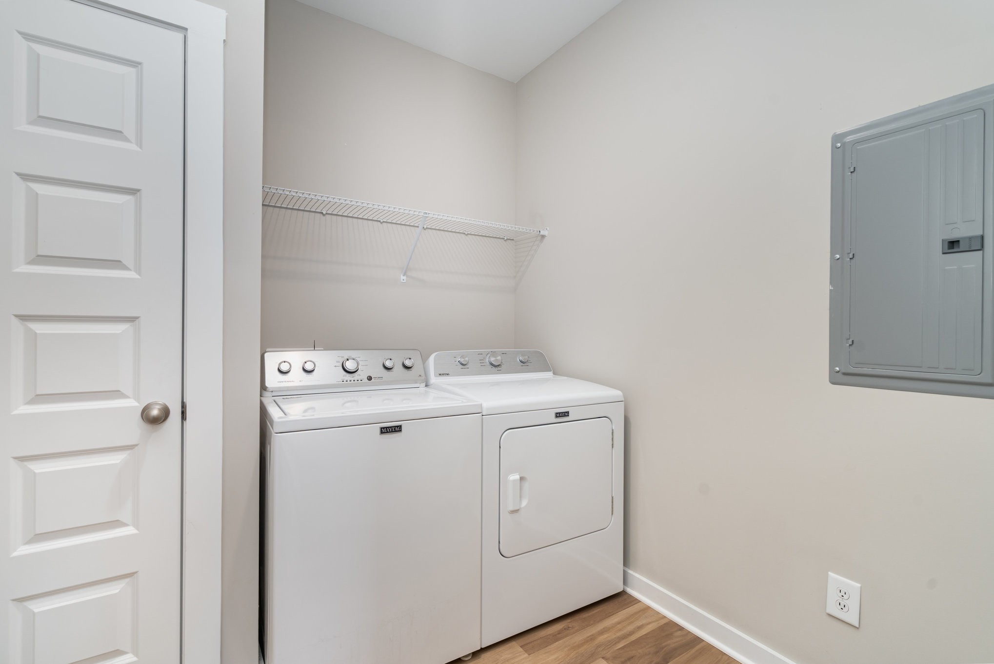 2074 Morgan Court Springfield, TN 37172 - Photo 22 of 24 a utility room with dryer and washer
