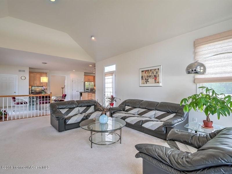 12 Hanging Rock Road Freehold, NJ 07728 - Photo 8 of 33 010_DEN