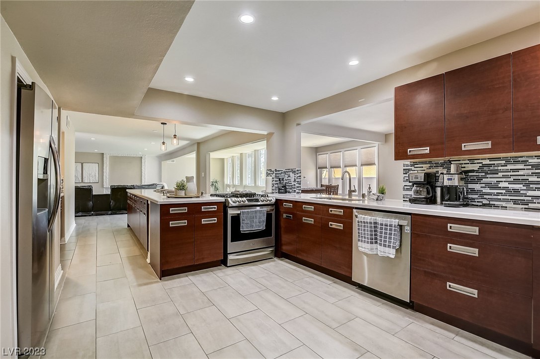 601 East Fairway Road Henderson, NV 89015 - Photo 8 of 54 Gallery Image 8
