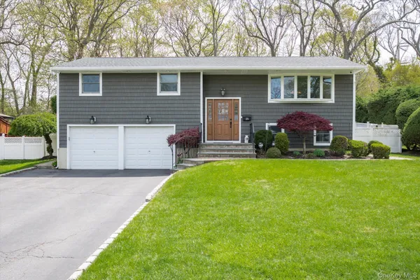 $885,000 | 25 Fisher Road, Commack, NY 11725
