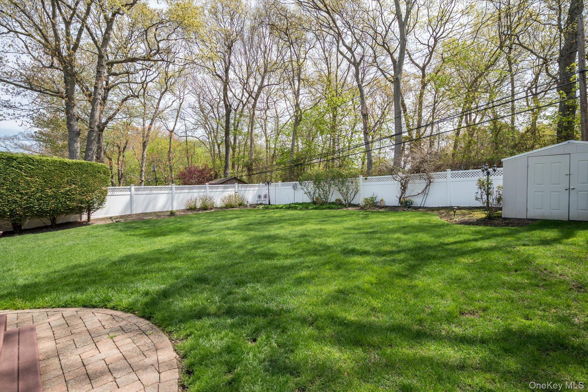 25 Fisher Road Commack, NY 11725 - Photo 18 of 19