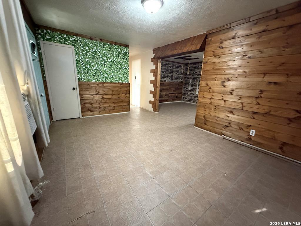 1079 Trinity Street Eagle Pass, TX 78852 - Photo 3 of 15