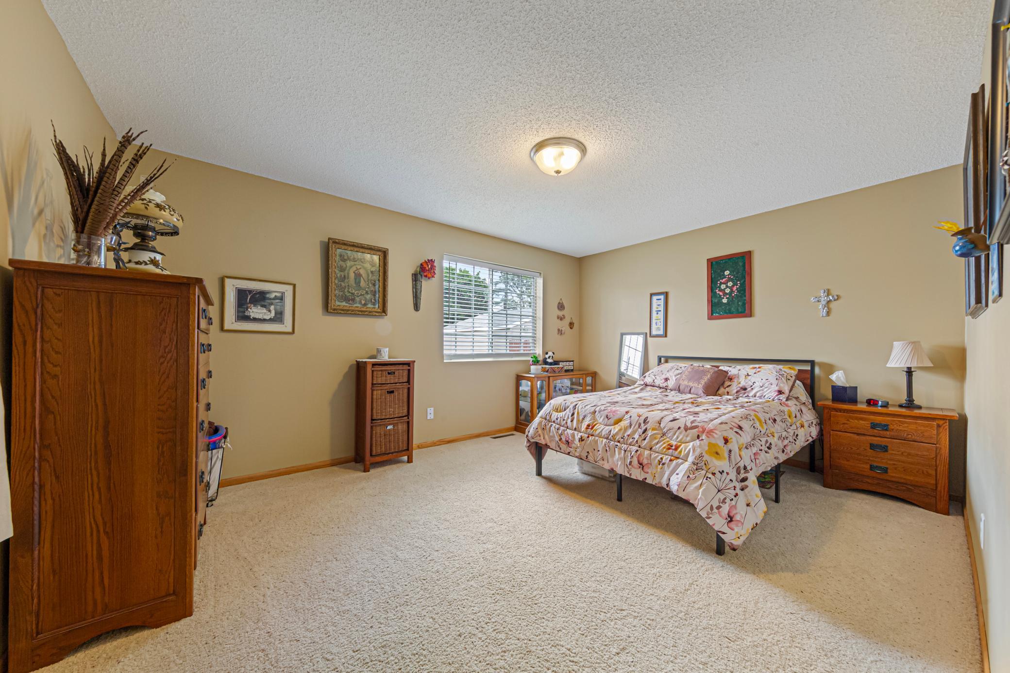 910 8th Avenue Southwest Austin, MN 55912 - Photo 12 of 24