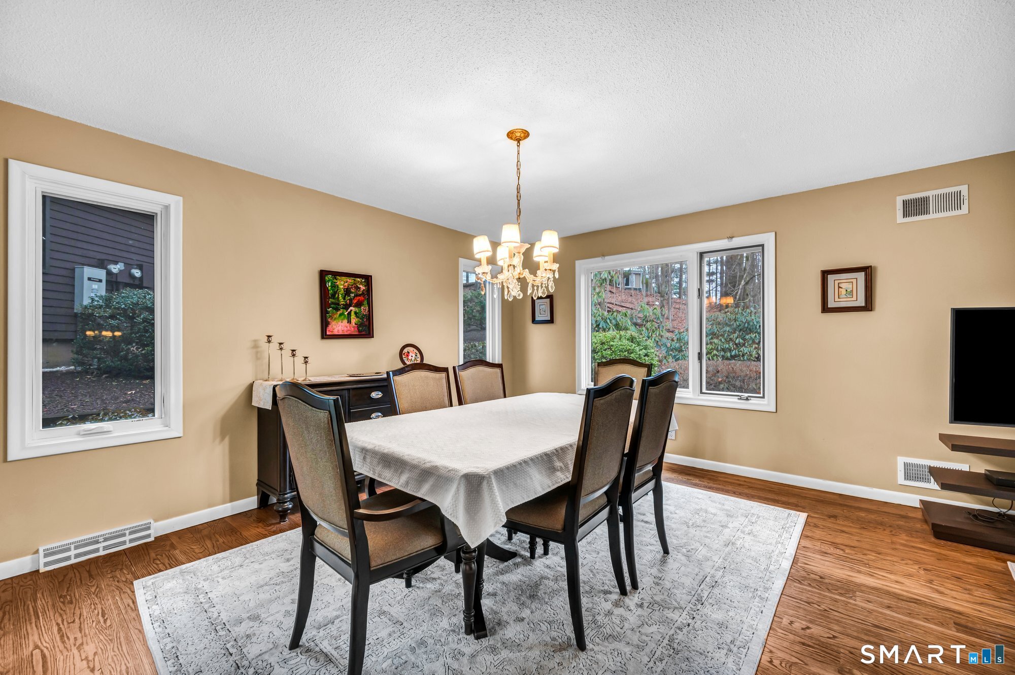 8 Ironwood Road West Hartford, CT 06117 - Photo 11 of 32