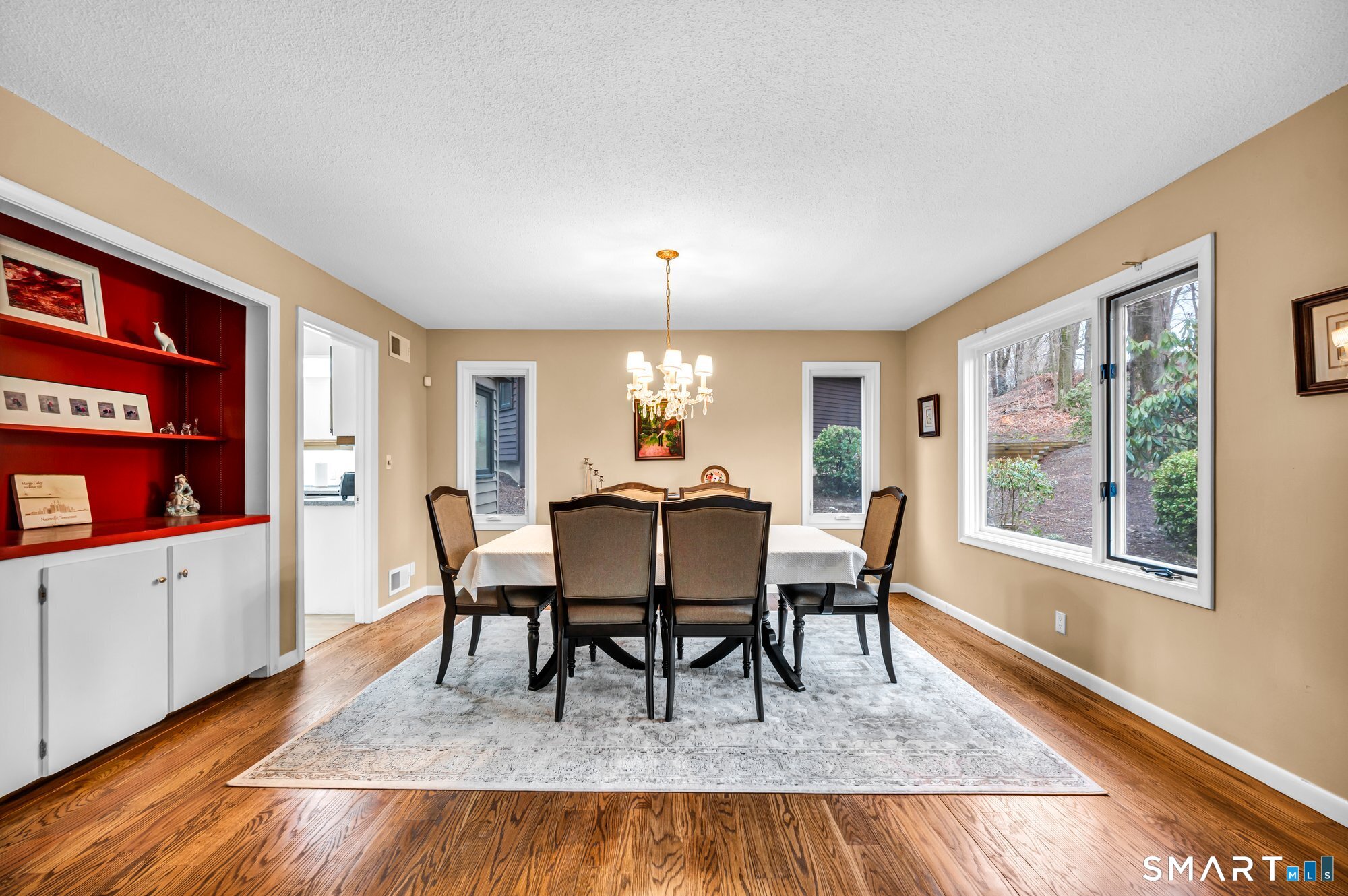 8 Ironwood Road West Hartford, CT 06117 - Photo 12 of 32