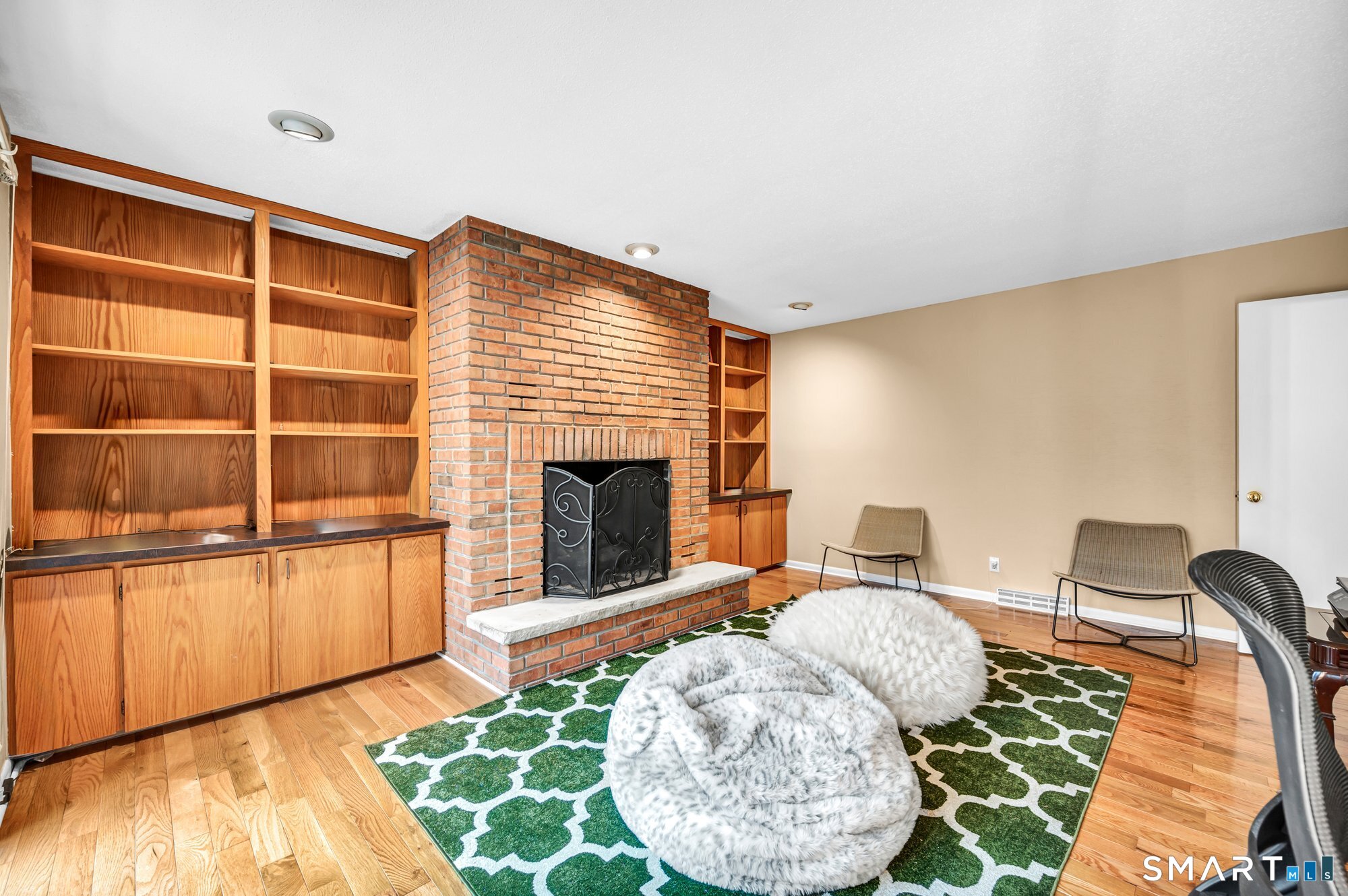 8 Ironwood Road West Hartford, CT 06117 - Photo 14 of 32