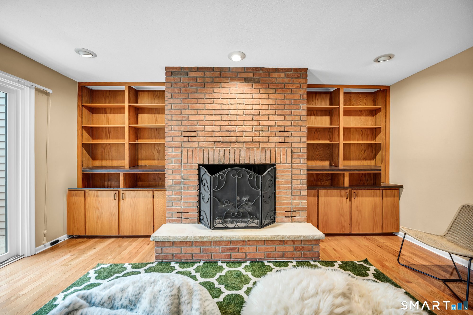 8 Ironwood Road West Hartford, CT 06117 - Photo 15 of 32