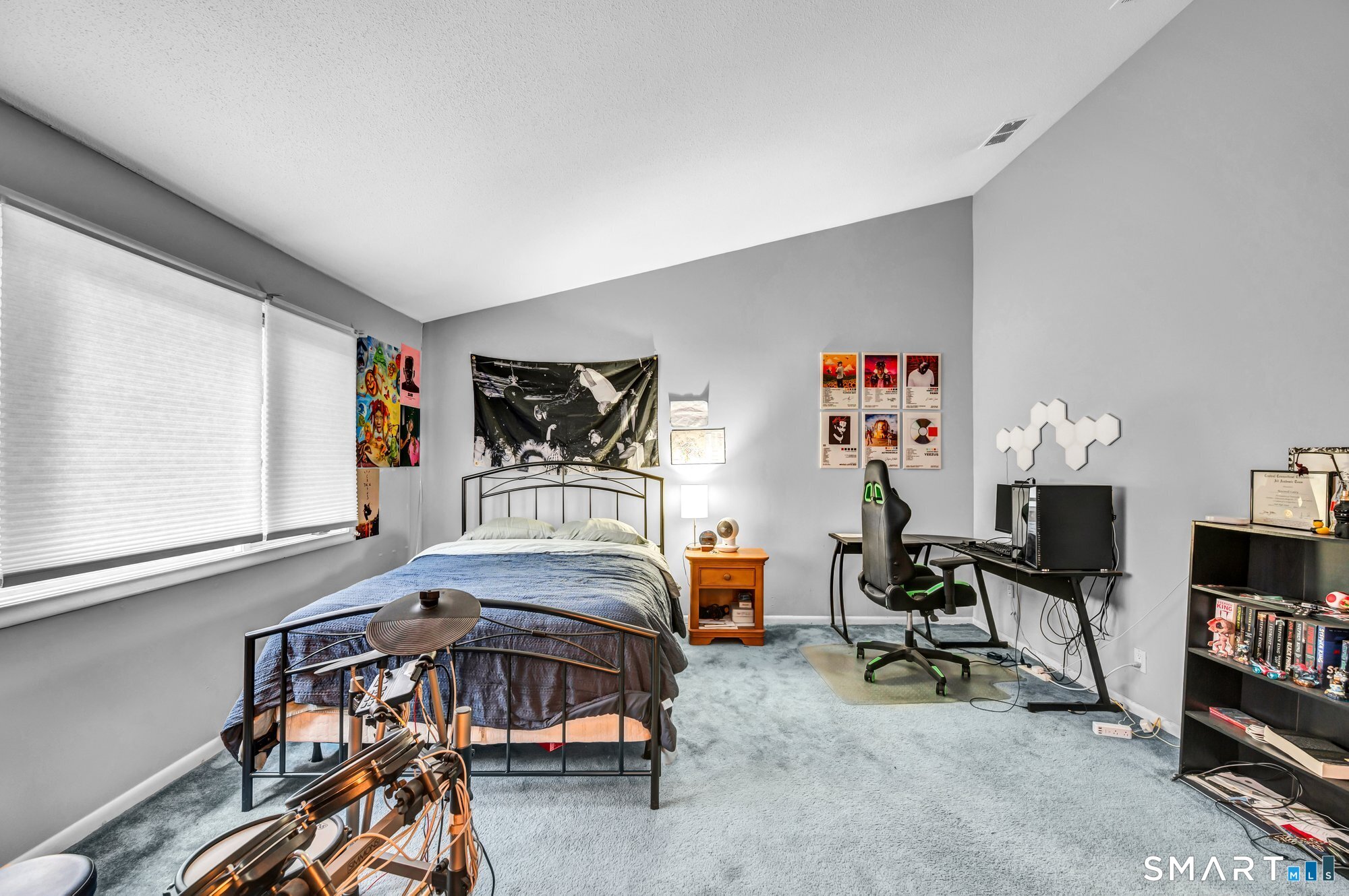 8 Ironwood Road West Hartford, CT 06117 - Photo 19 of 32