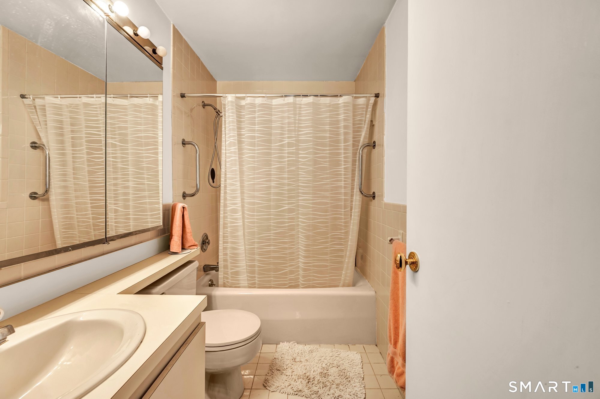 8 Ironwood Road West Hartford, CT 06117 - Photo 20 of 32