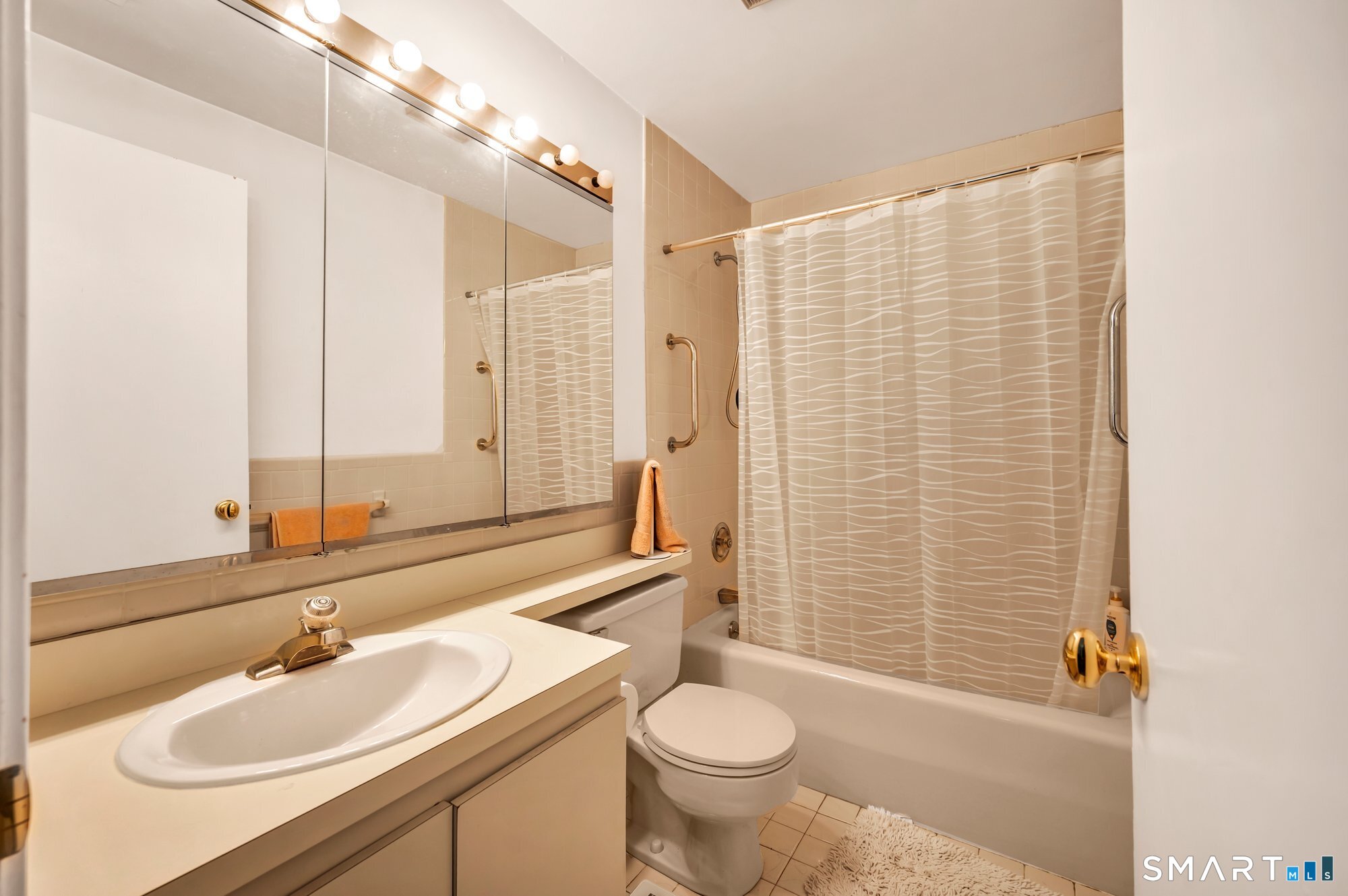 8 Ironwood Road West Hartford, CT 06117 - Photo 21 of 32