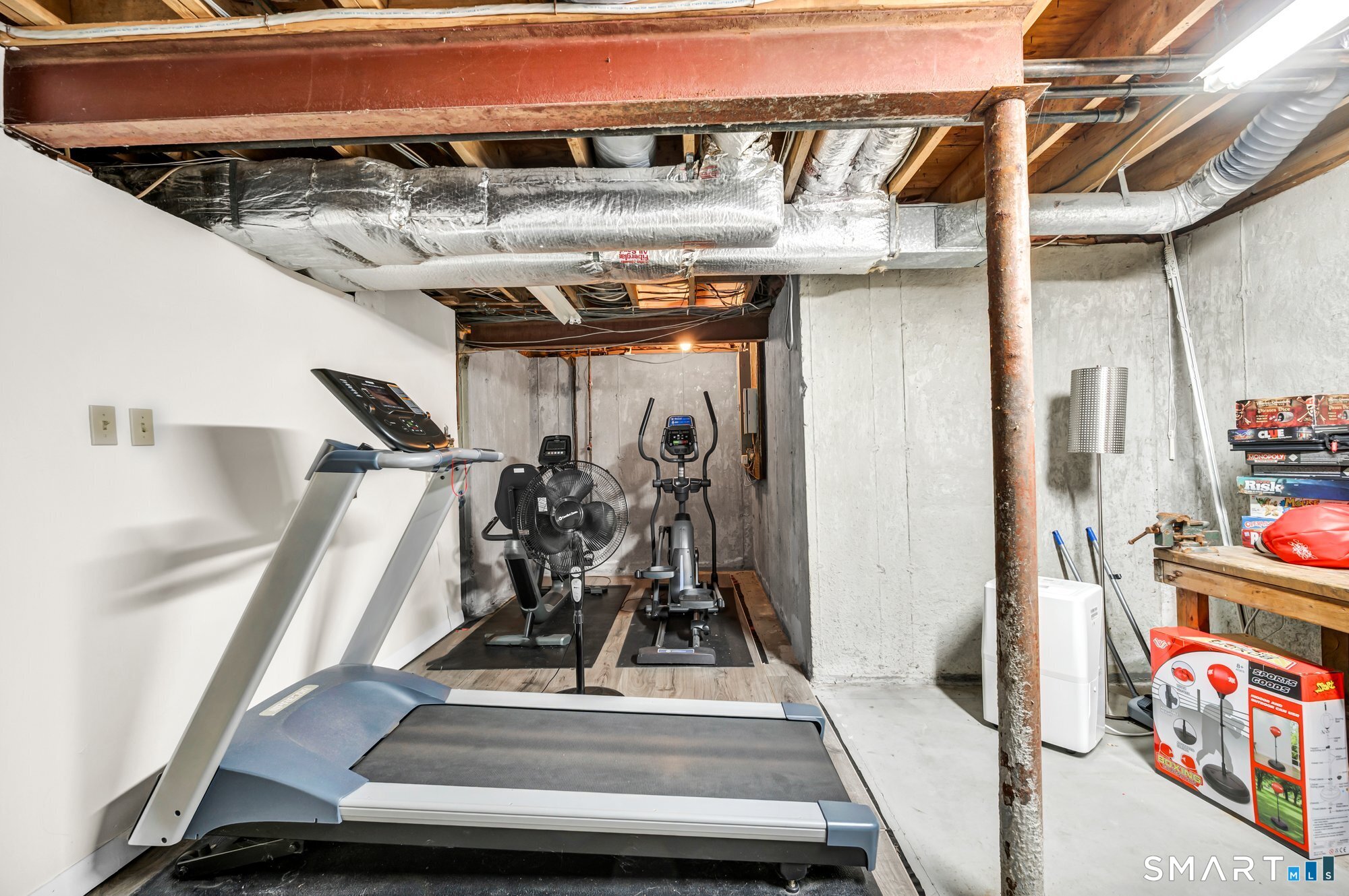 8 Ironwood Road West Hartford, CT 06117 - Photo 29 of 32