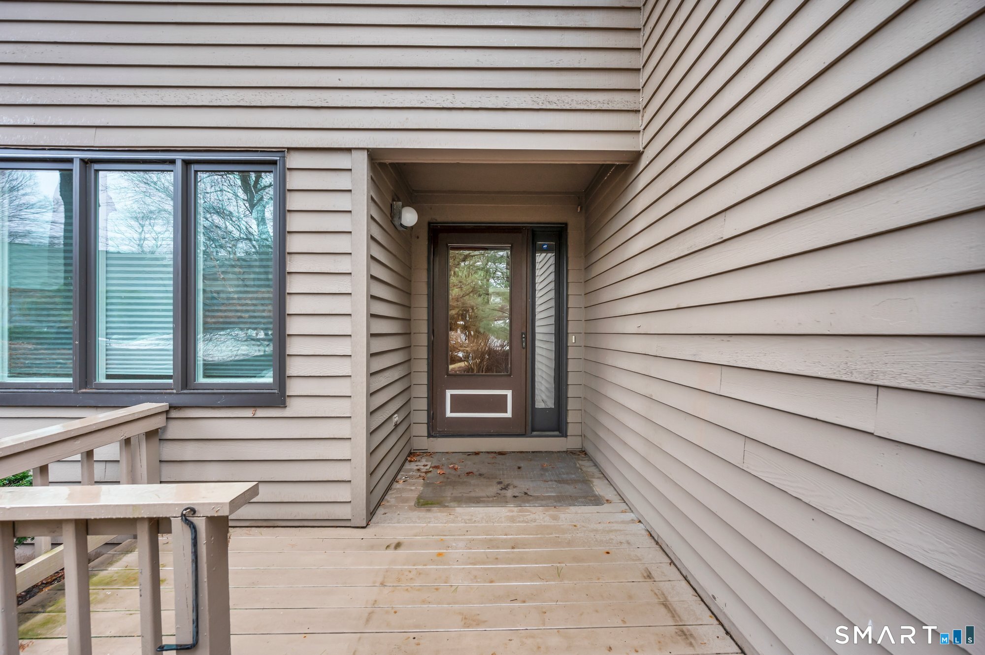 8 Ironwood Road West Hartford, CT 06117 - Photo 3 of 32