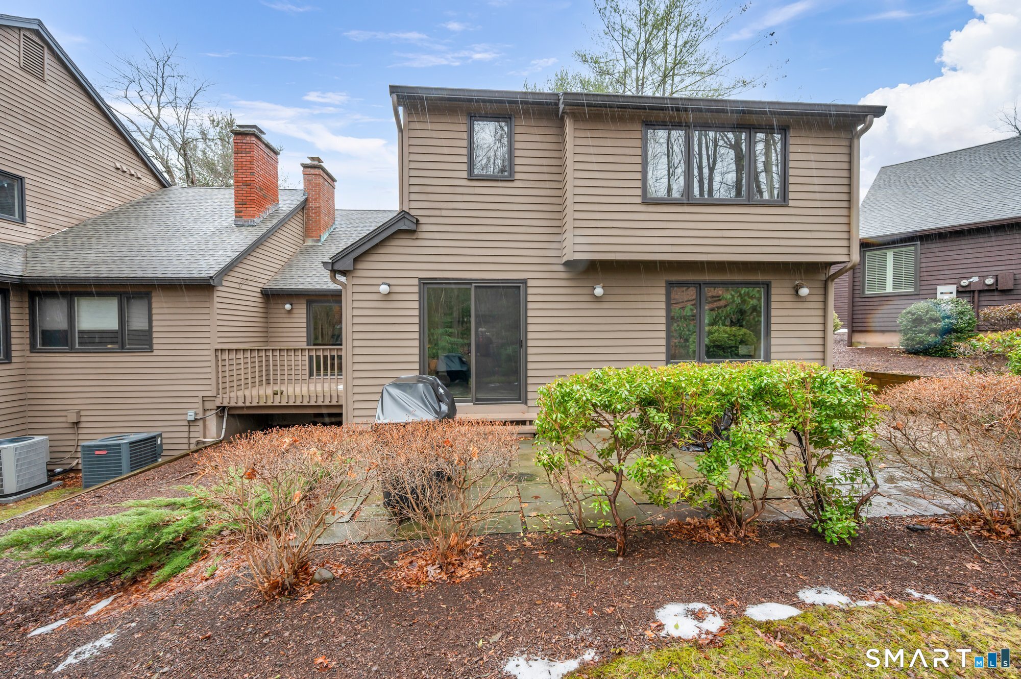 8 Ironwood Road West Hartford, CT 06117 - Photo 5 of 32