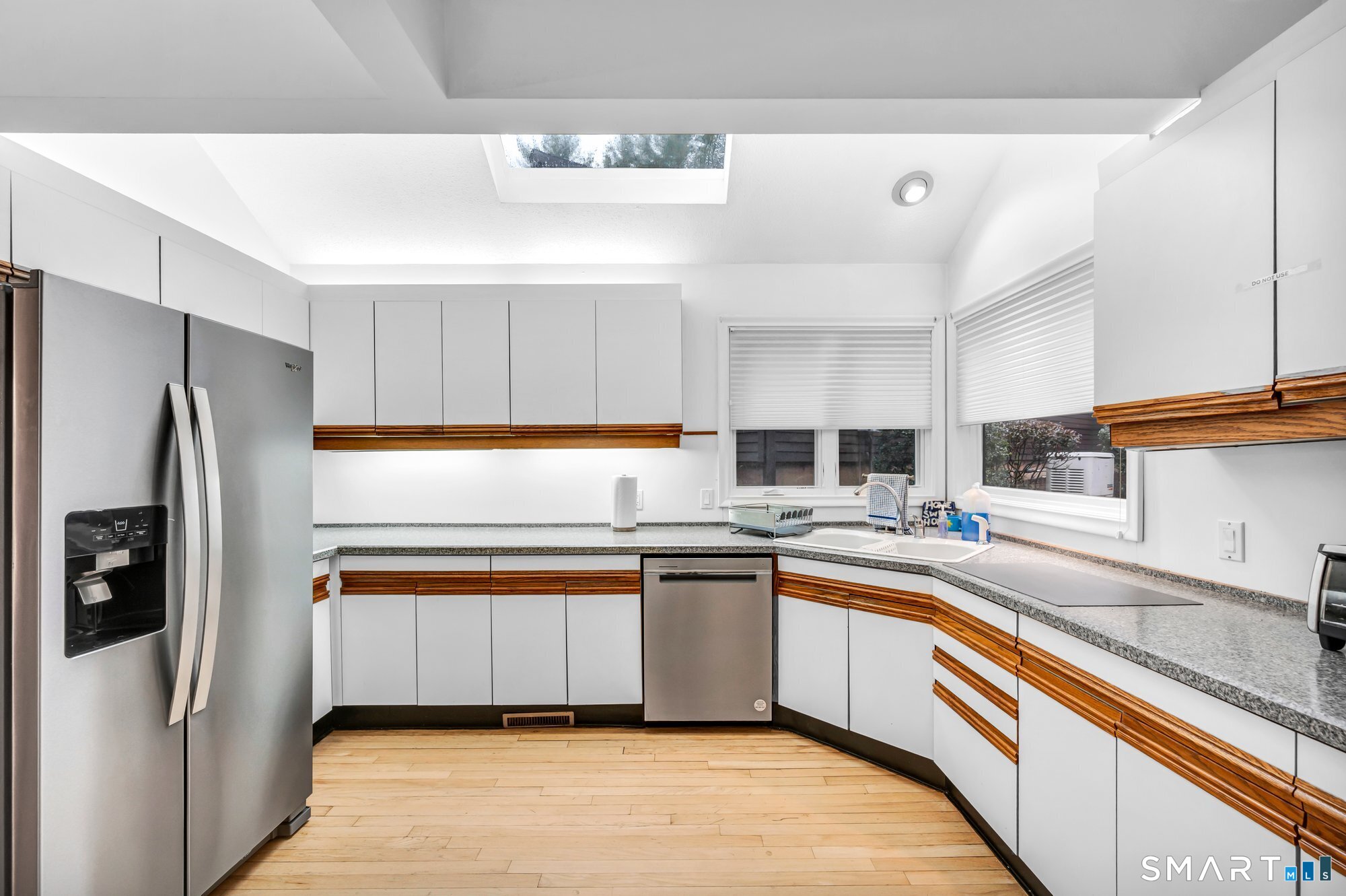 8 Ironwood Road West Hartford, CT 06117 - Photo 10 of 32