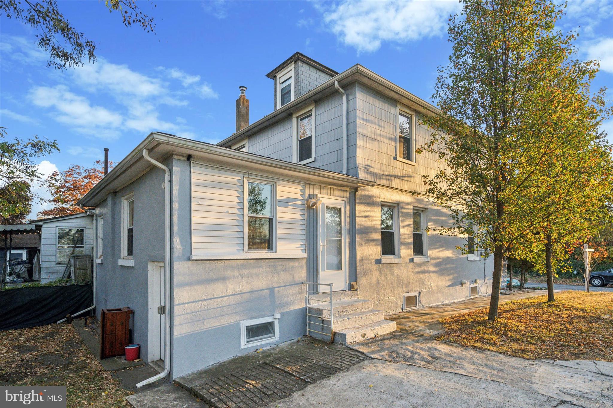 114 Grove Street Morrisville, PA 19067 - Photo 2 of 25