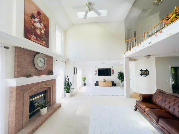$798,000 | 523 Mallard Point Drive, North Aurora, IL 60542