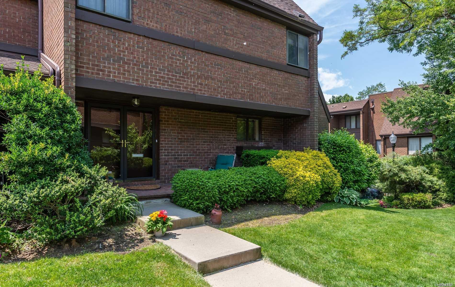12 Spring Hollow Road Roslyn, NY 11576 - Photo 1 of 1 Spring Hollow-Dogwood Model