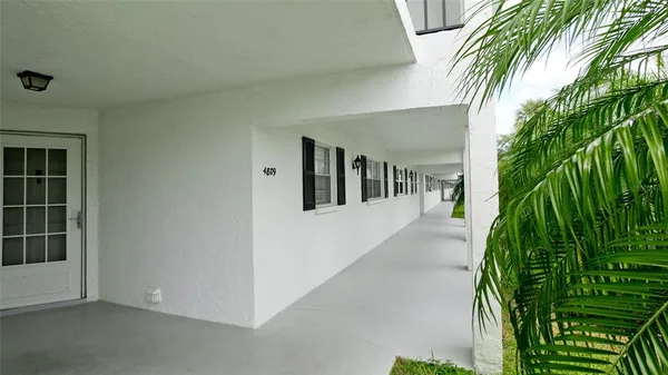 $249,900 | 4809 Independence Drive, Bradenton, FL 34210