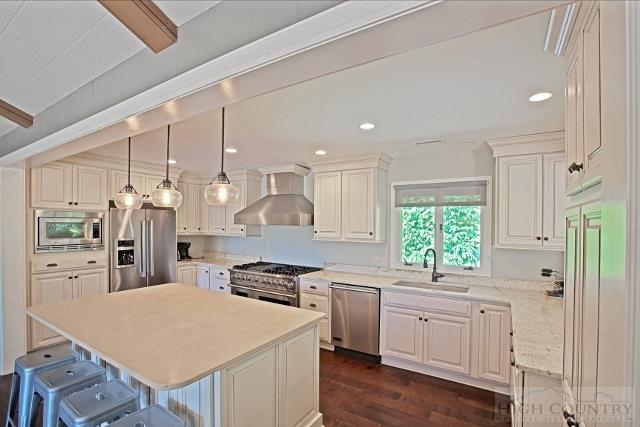2382 Hickory Boone, NC 28607 - Photo 26 of 27 Gallery Image 26