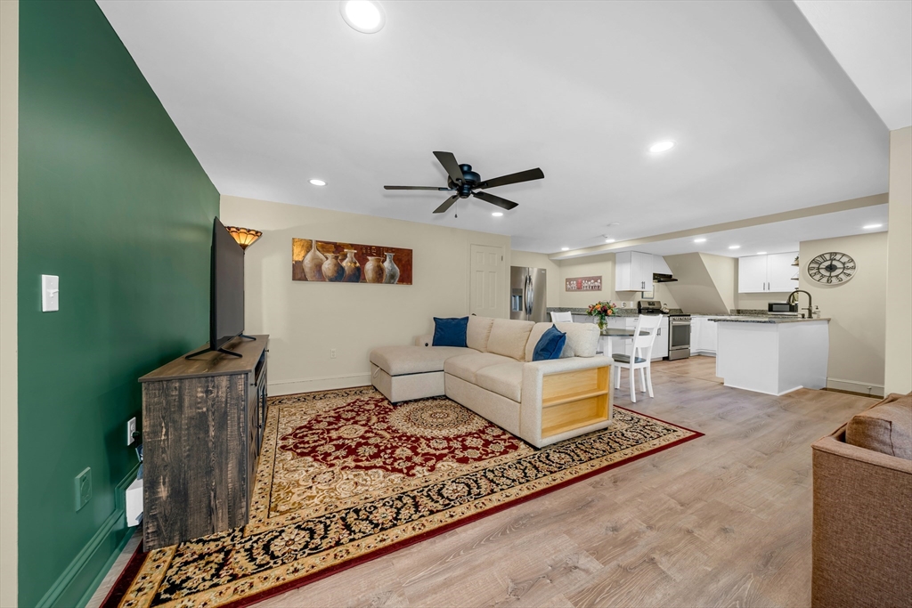 1401 Great Pond Road, Unit 3 North Andover, MA 01845 - Photo 14 of 41