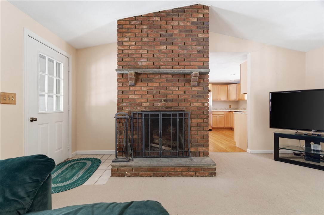 37 Anan Wade Road Glocester, RI 02857 - Photo 24 of 35