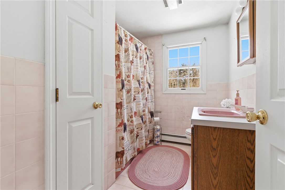 37 Anan Wade Road Glocester, RI 02857 - Photo 31 of 35