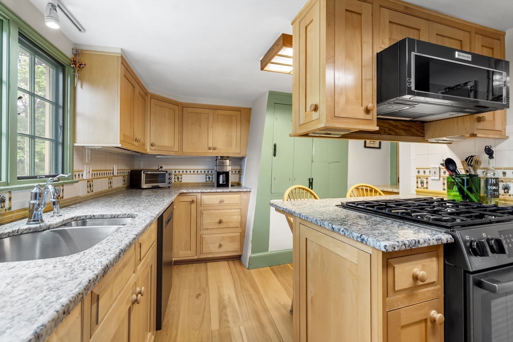 50 Kendall Road Lexington, MA 02421 - Photo 10 of 37